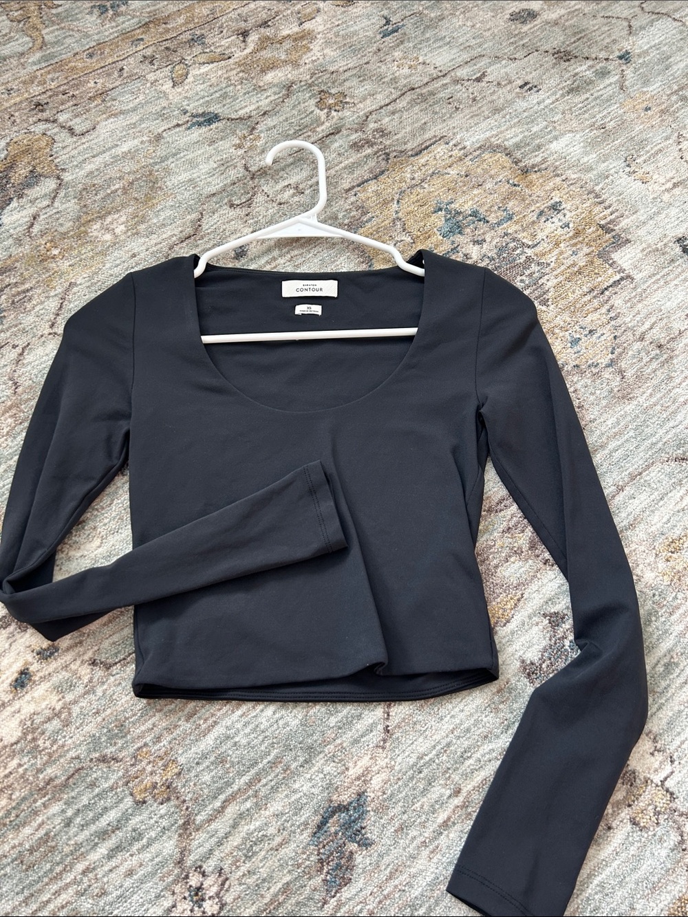 Aritzia Black Long-Sleeve Scoop-Neck Contour Top